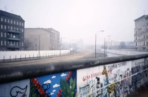 جدار برلين (Berliner Mauer)