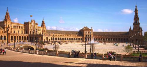 Seville-certainly-is-one-of-the-most-beloved-places-by-visitors-to-Spain